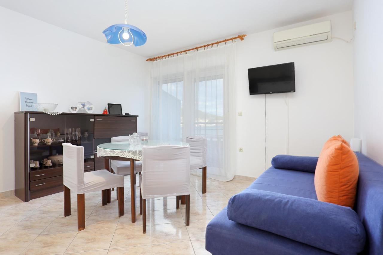 מרינה Apartments By The Sea Poljica, Trogir - 19316 מראה חיצוני תמונה